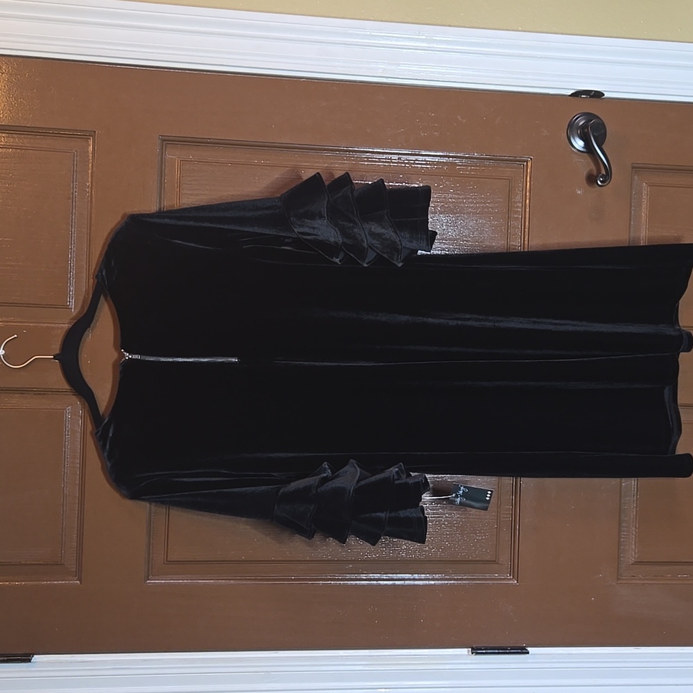 Gabby Skye-Black velvet pullover sheath dress 3/4 bell sleeves Sz 14 NWT - Picture 5 of 7